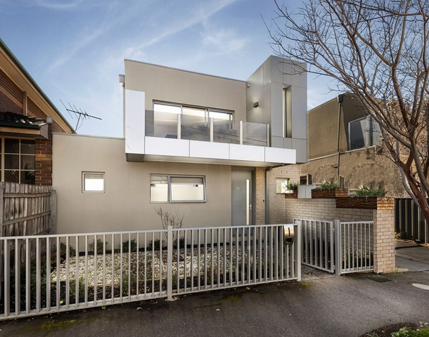 1/7 Luscombe Street, Brunswick VIC 3056