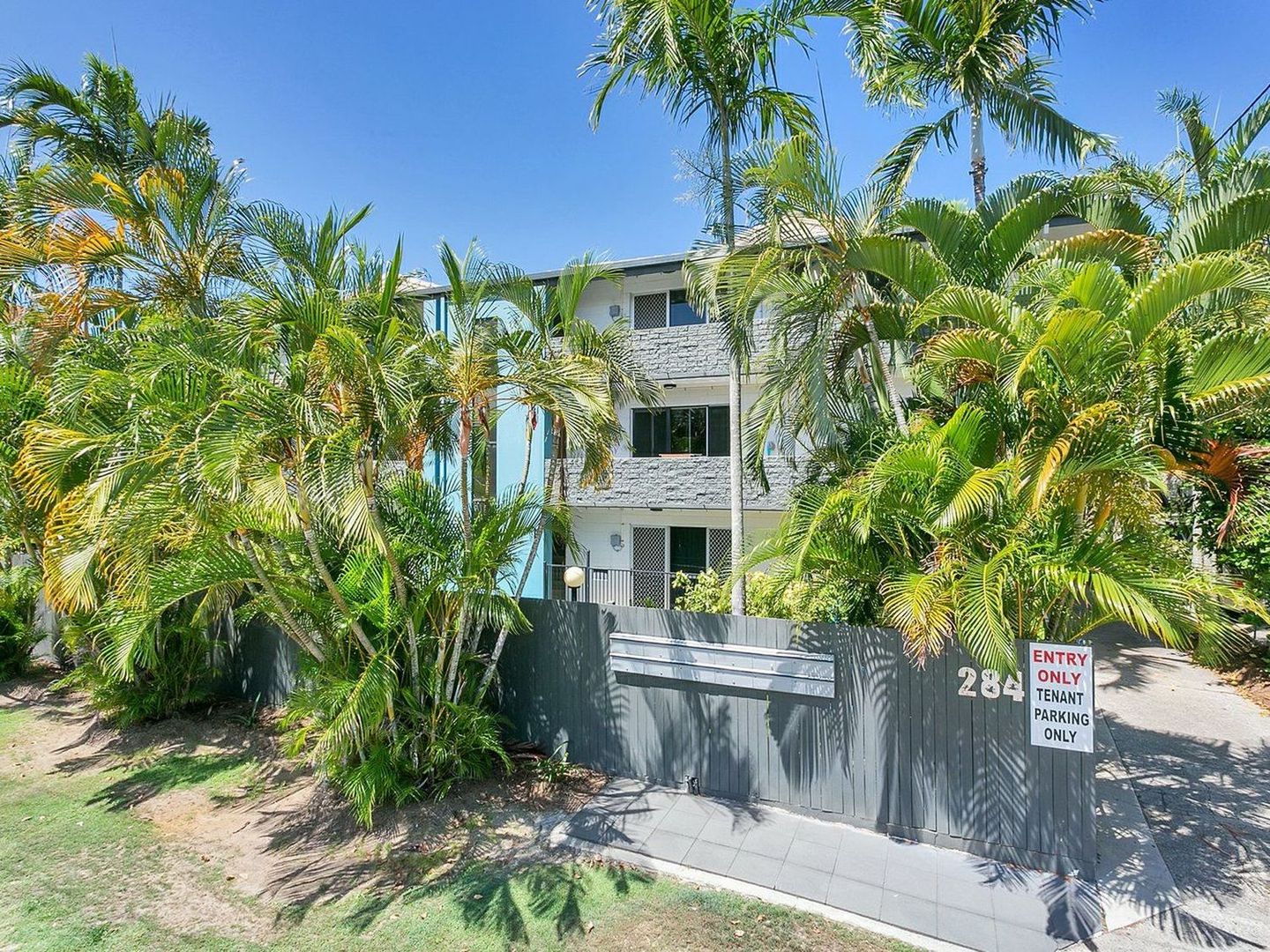 3/284 Lake Street, Cairns North Property History & Address Research