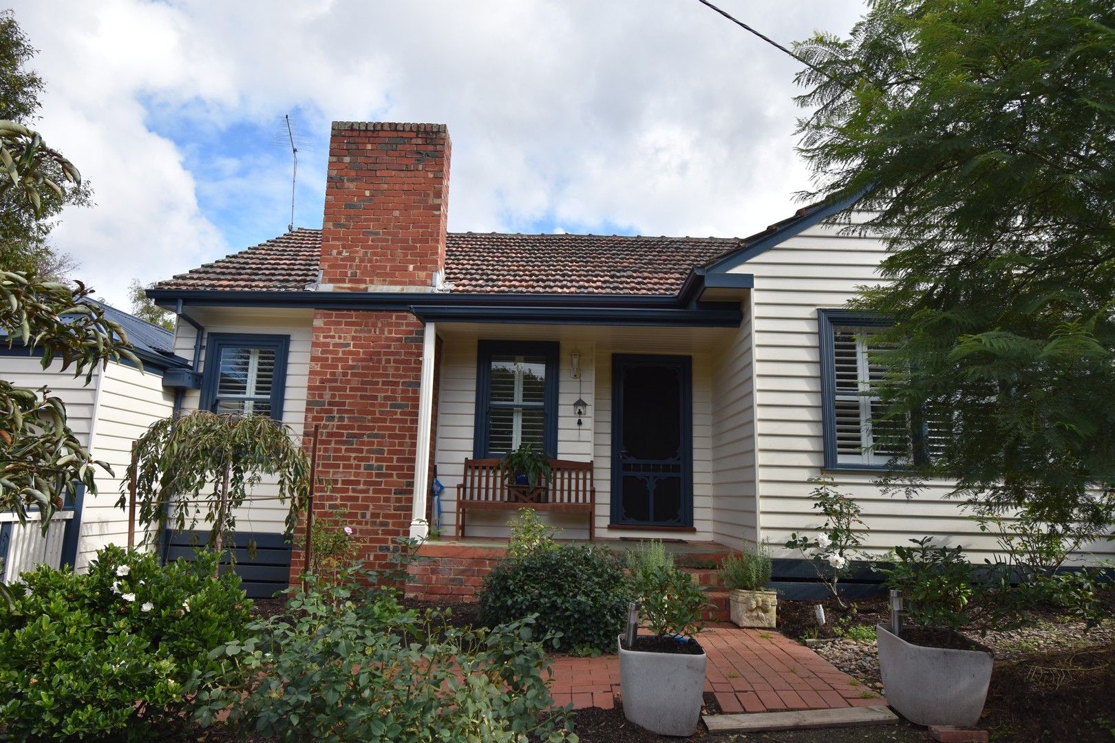 5 bedrooms House in 8 Beaumont Street VERMONT VIC, 3133