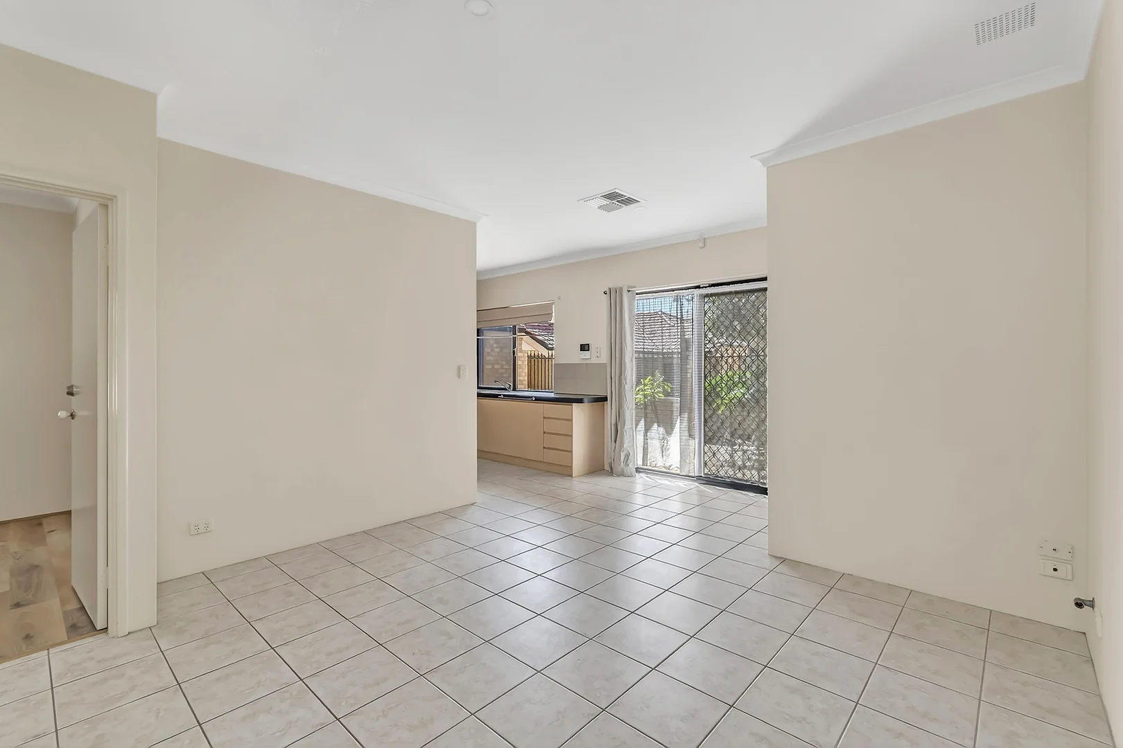 Additional image 11 of 2/31 Stannard Street, Bentley WA 6102
