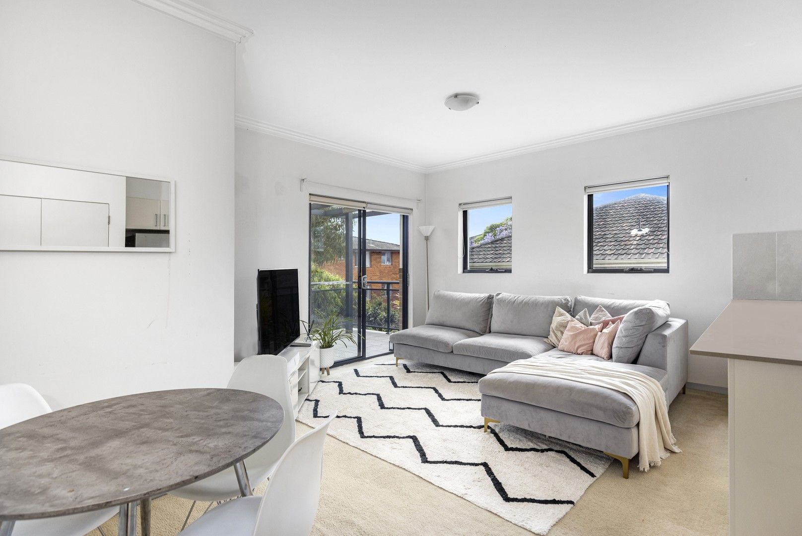 2 bedrooms Apartment / Unit / Flat in 8/21 Kingsway DEE WHY NSW, 2099