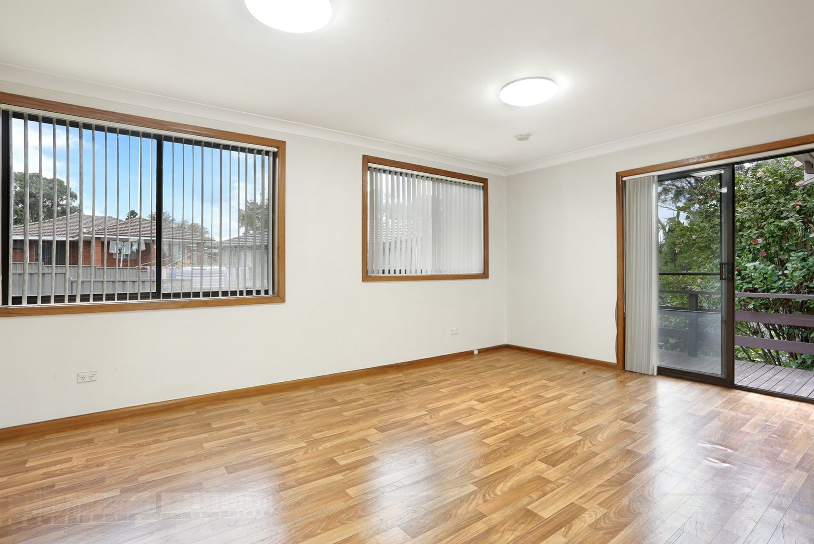25 Ayres Crescent, Georges Hall NSW 2198, Image 2