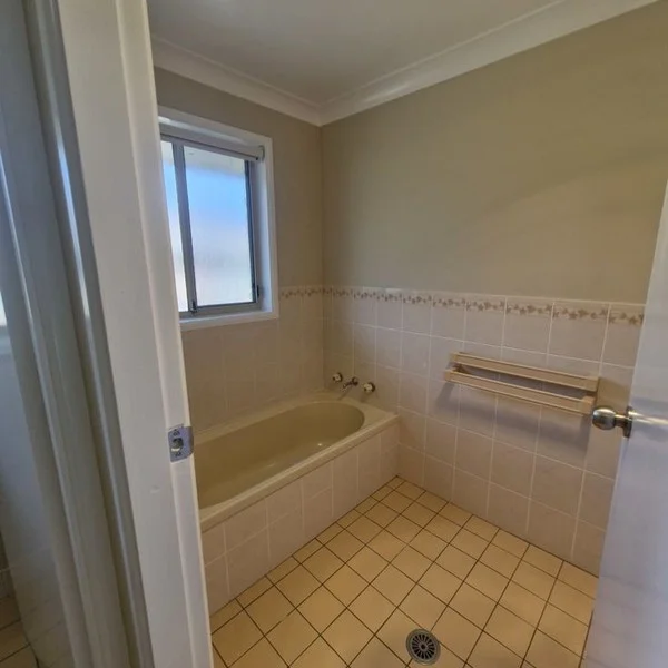 Additional image 2 of 3/85 Queen Elizabeth Drive, Armidale NSW 2350