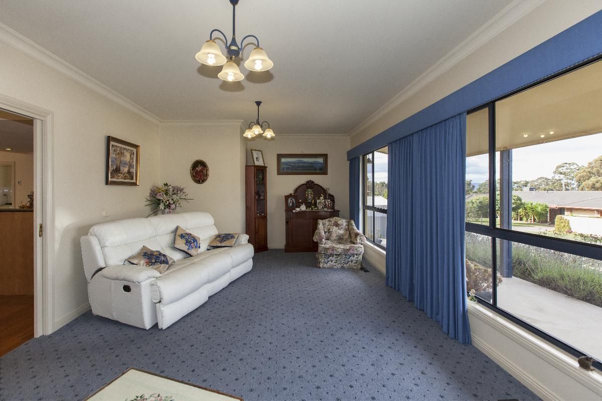 2 Scotts Rise, Ararat VIC 3377, Image 2