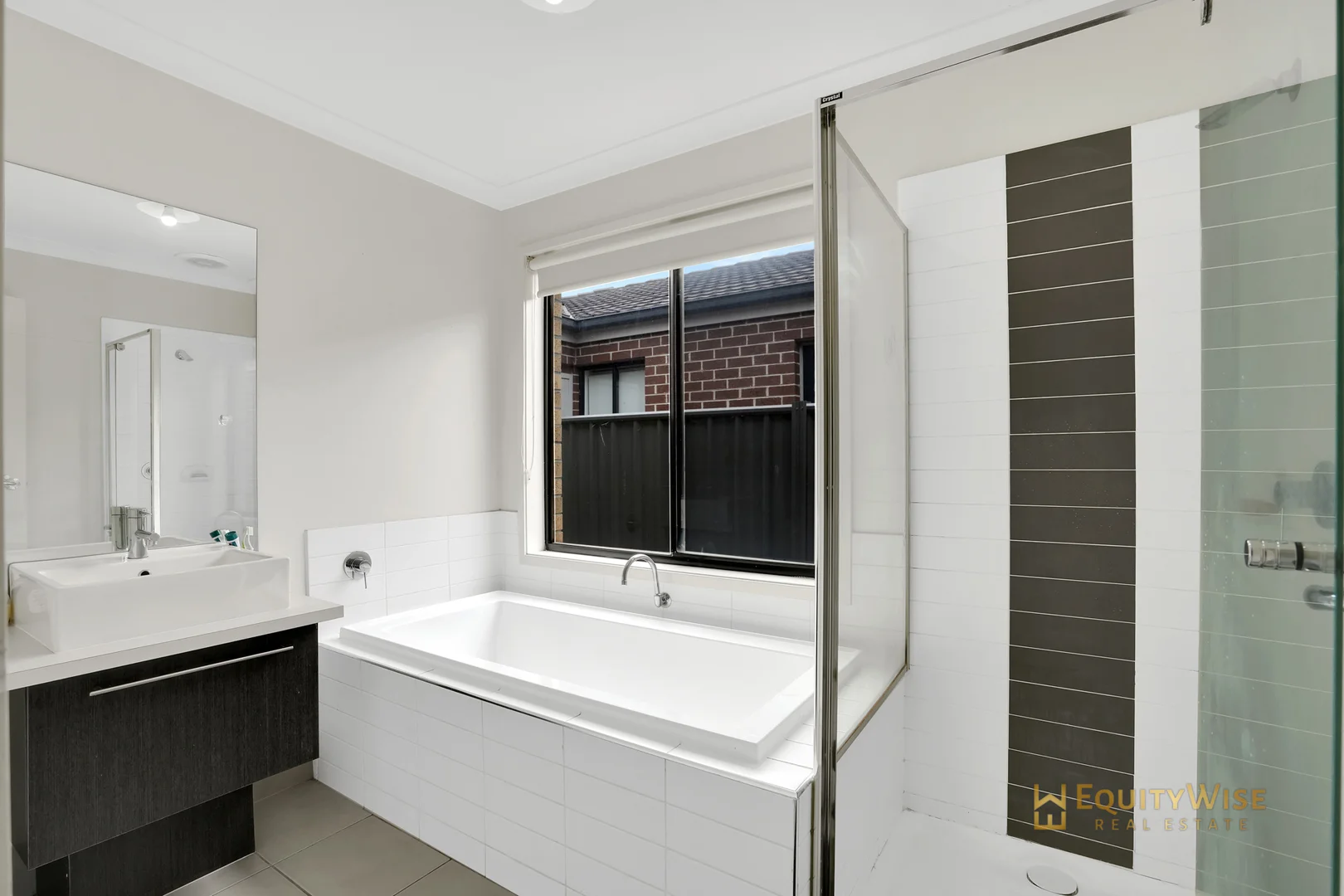 Additional image 12 of 8 Gunyong Crescent, Manor Lakes VIC 3024