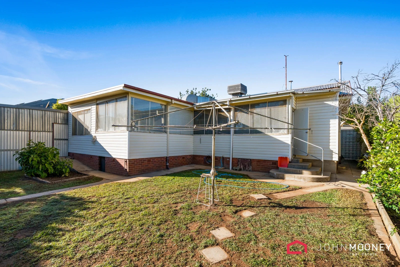 Additional image 2 of 39 Heydon Avenue, Turvey Park NSW 2650