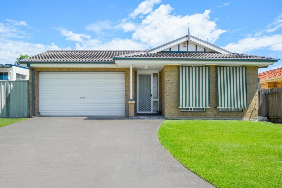 30 Narooma Drive, Prestons NSW 2170, Image 0