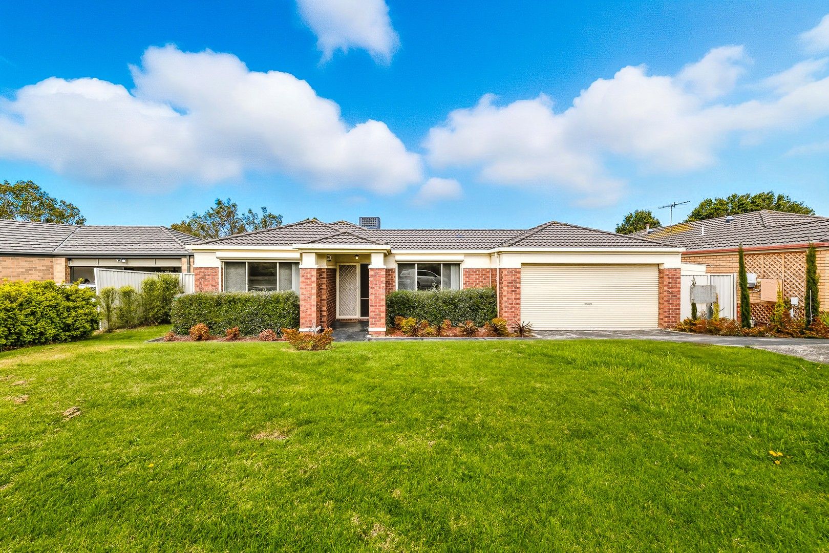 4 bedrooms House in 23 Emmer Green Retreat CRANBOURNE EAST VIC, 3977