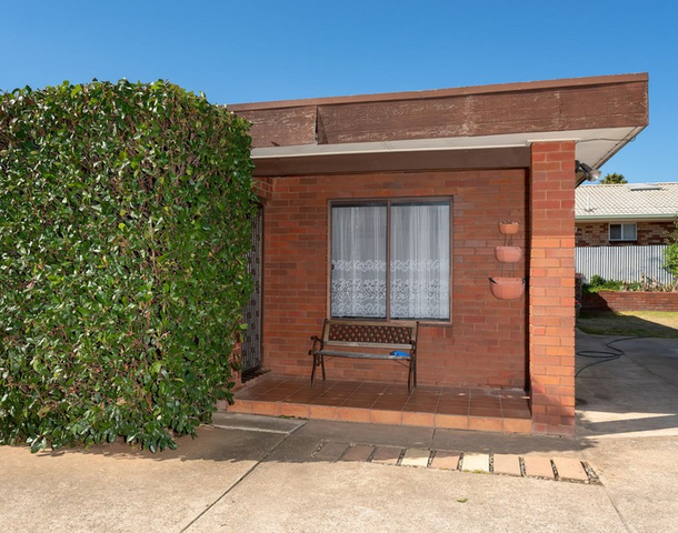 2/270 Fernleigh Road, Ashmont NSW 2650