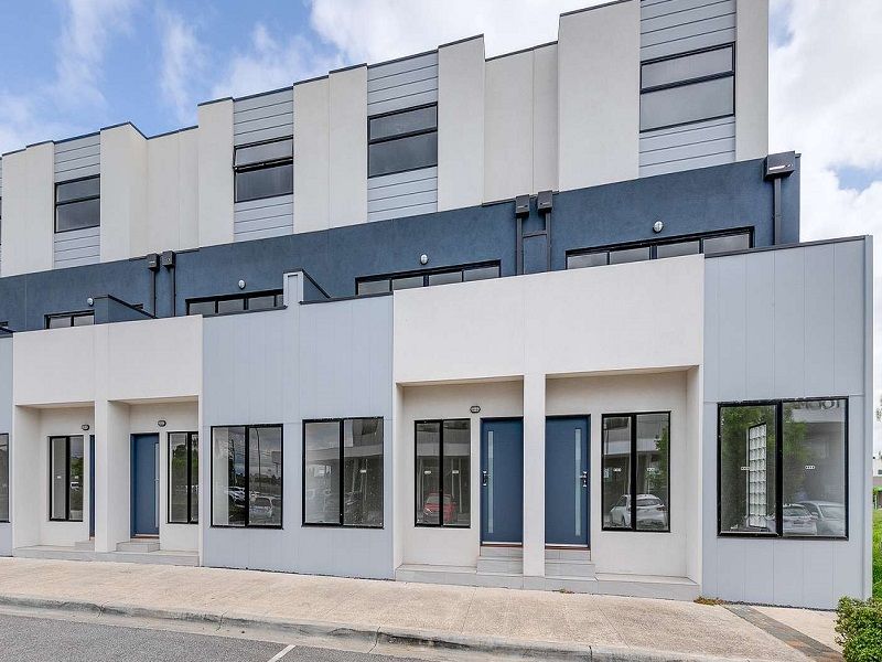 2 bedrooms House in 29 Golden Green Street PAKENHAM VIC, 3810