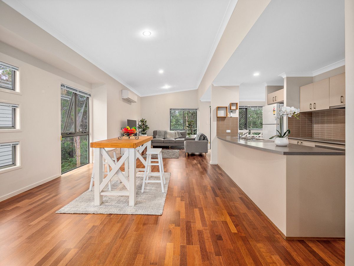 4 bedrooms House in 5 Heathwood Place COLLINGWOOD PARK QLD, 4301