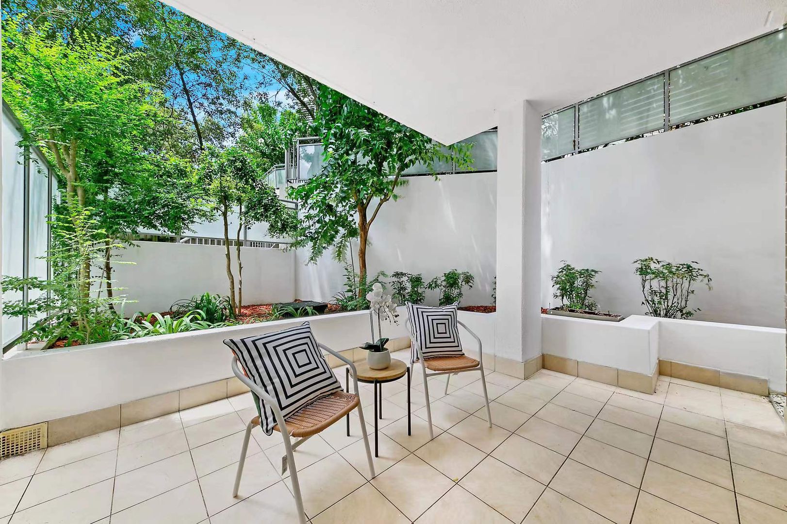 8/35 Nola Road, Roseville Property History & Address Research Domain