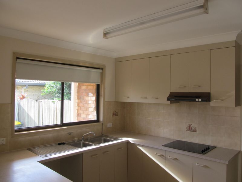 6 Carl Court, Banksia Beach QLD 4507, Image 1