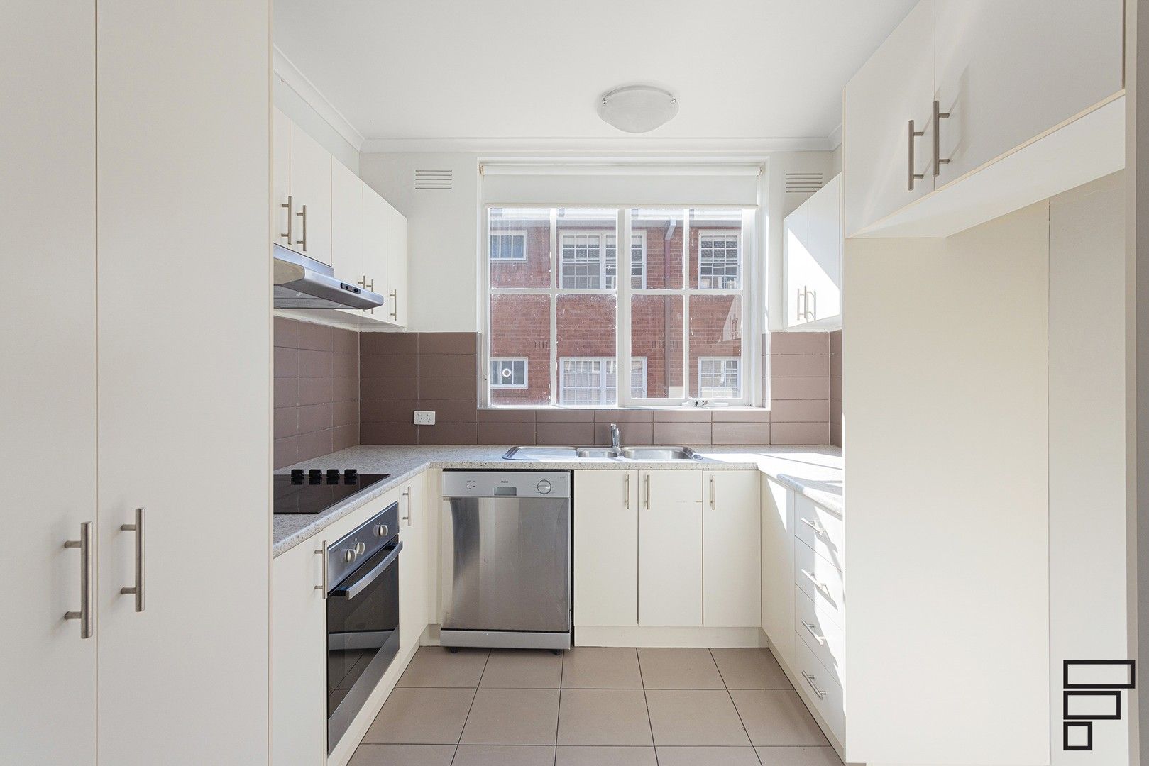 2 bedrooms Apartment / Unit / Flat in 10/25 Rockley Road SOUTH YARRA VIC, 3141