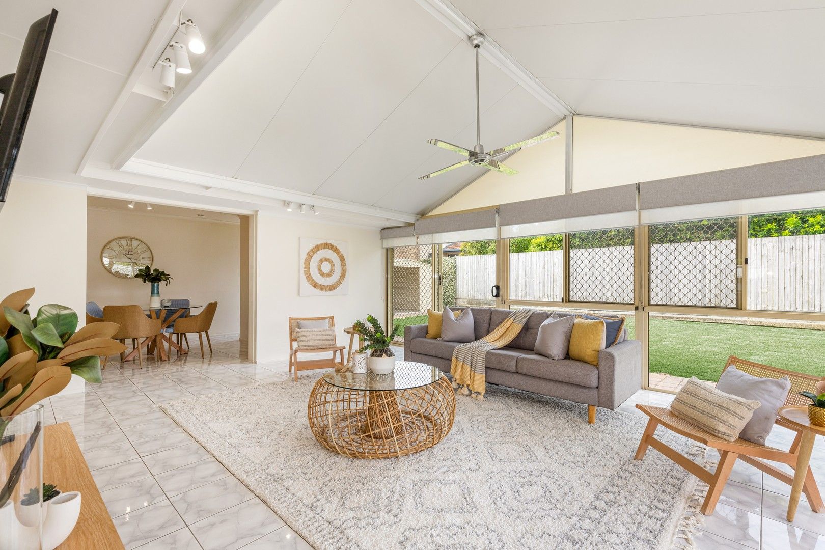 3 bedrooms House in 12 Biscayne Drive COOLUM BEACH QLD, 4573
