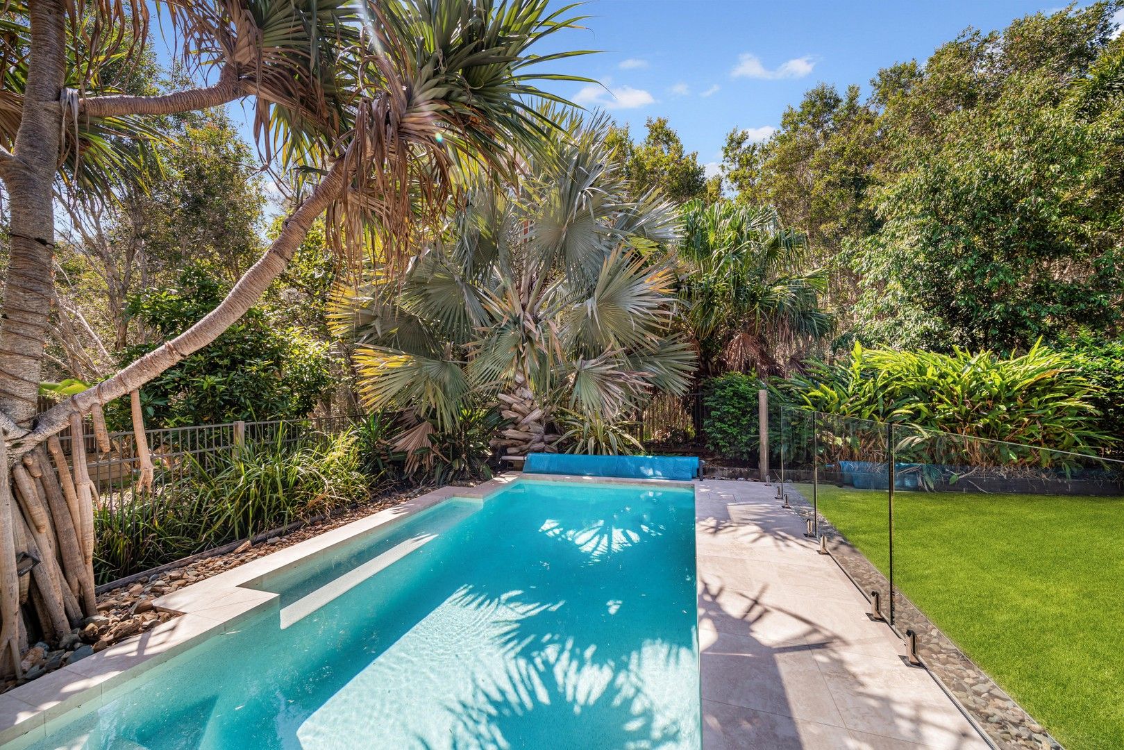 6 bedrooms House in 57 North Beach Place MUDJIMBA QLD, 4564