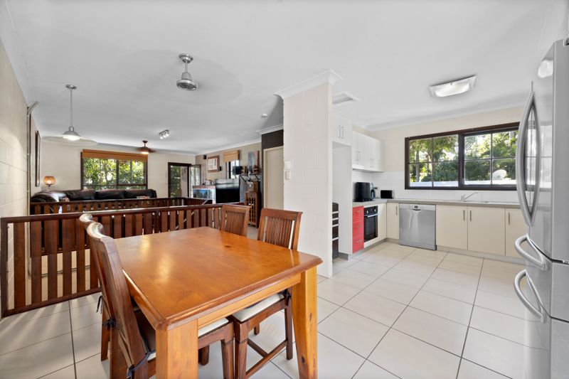 4/29 Ocean Avenue, Slade Point QLD 4740, Image 2