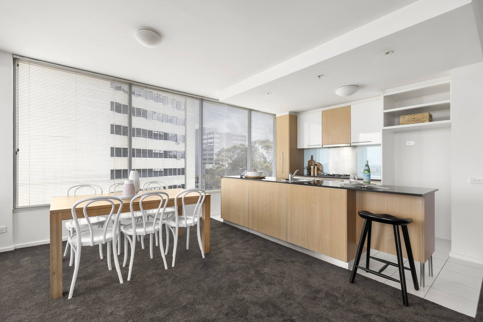 701/82 Queens Road, Melbourne VIC 3004, Image 2