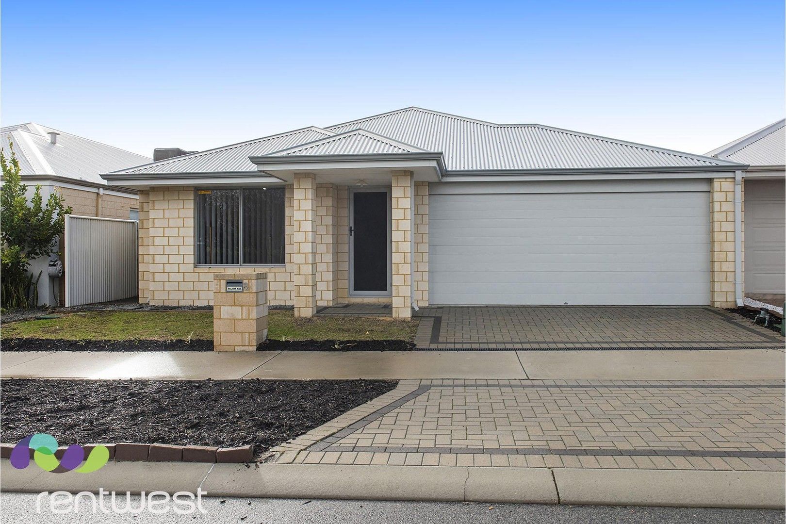 4 bedrooms House in 8 Fairy Parade ALKIMOS WA, 6038