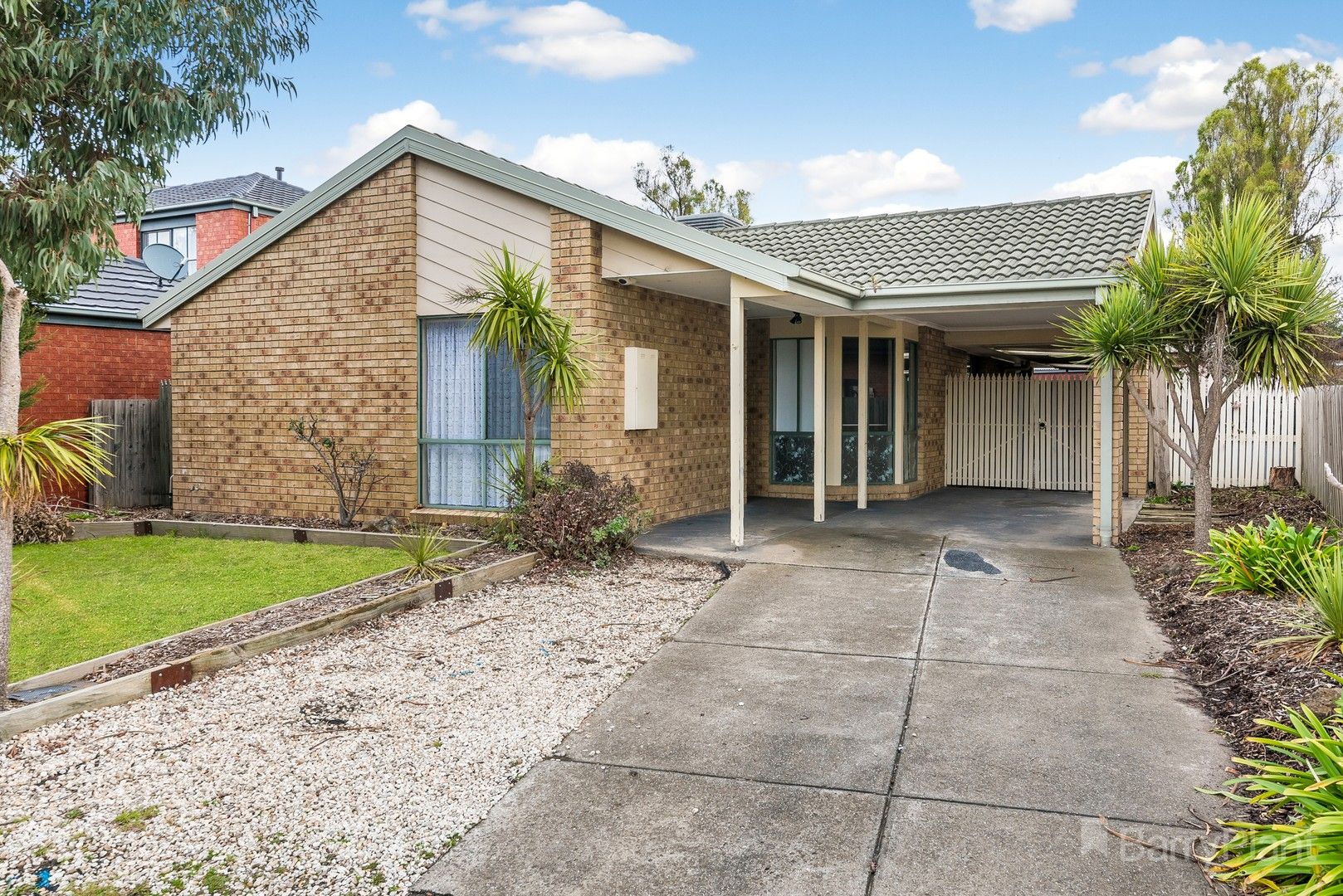 4 bedrooms House in 9 Carey Crt SUNBURY VIC, 3429