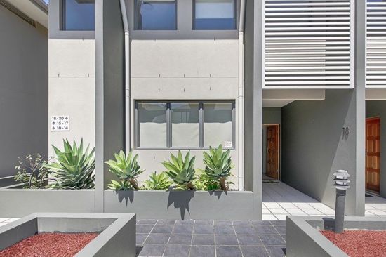 1 bedrooms House in 45 Bundall Rd SURFERS PARADISE QLD, 4217