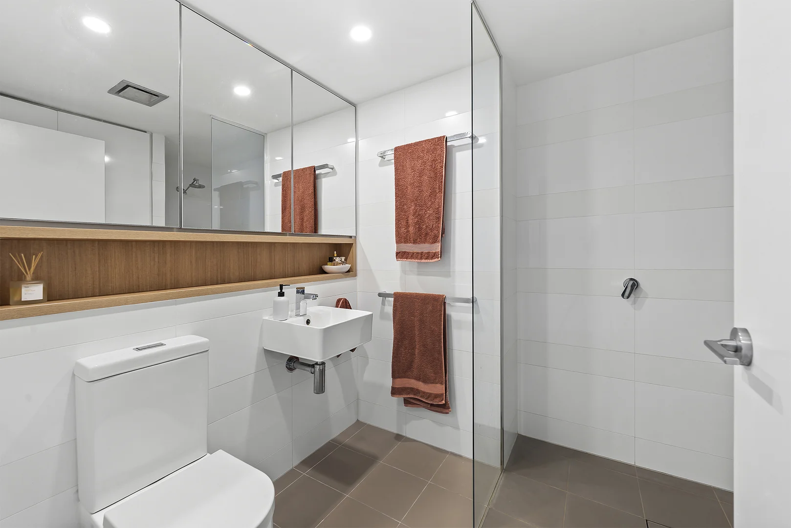 Additional image 8 of 701/113 Commercial Road, Teneriffe QLD 4005