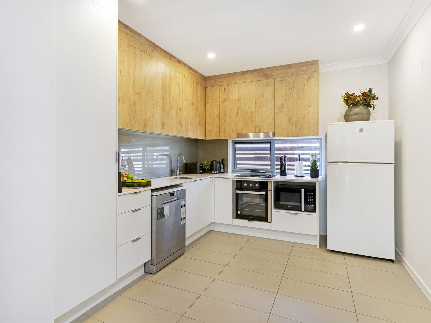 35/3028 The Boulevard, Carrara QLD 4211, Image 1