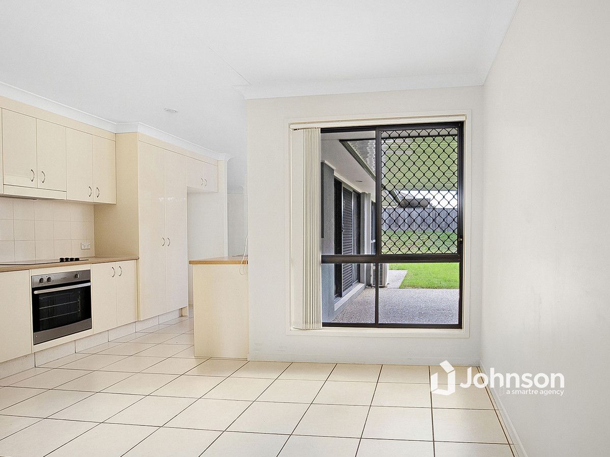 6 Bosswood Court, Yamanto QLD 4305, Image 2