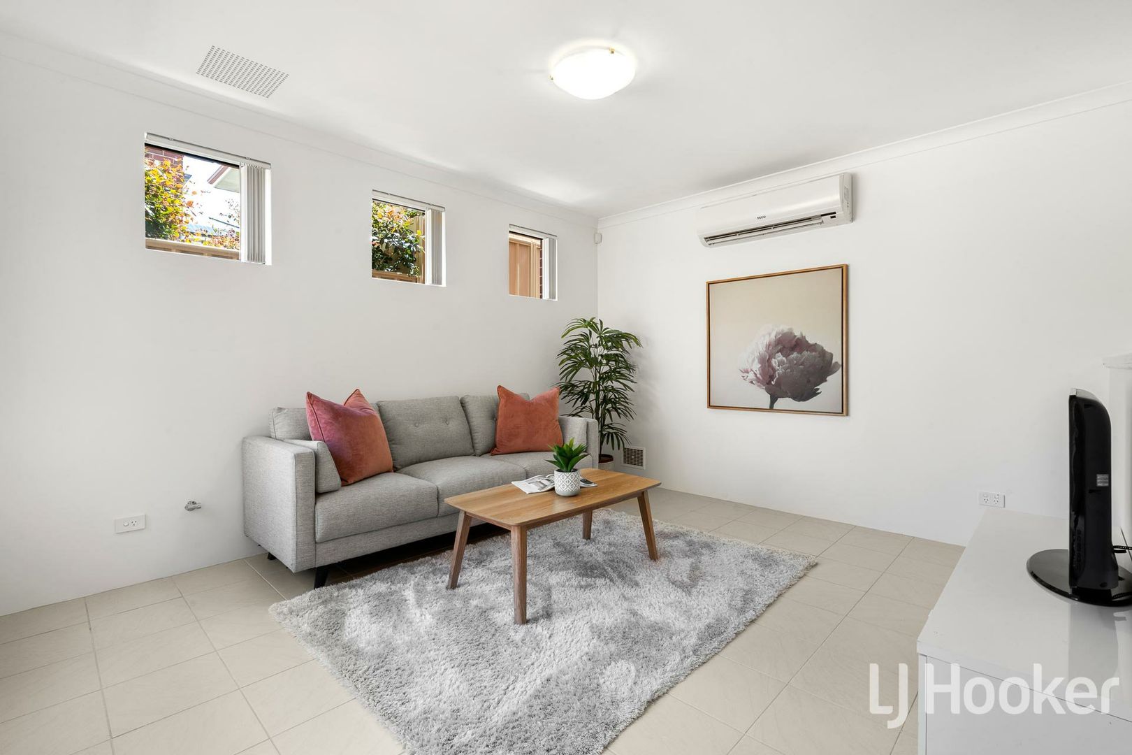 2/12 Forster Avenue, Lathlain WA 6100, Image 1