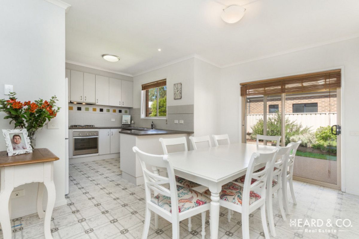 27 Bassett Drive, Strathfieldsaye VIC 3551, Image 2