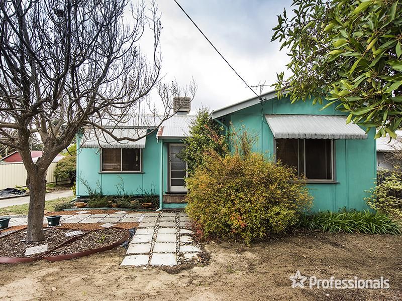 2 bedrooms House in 5 Brady Road JARRAHDALE WA, 6124