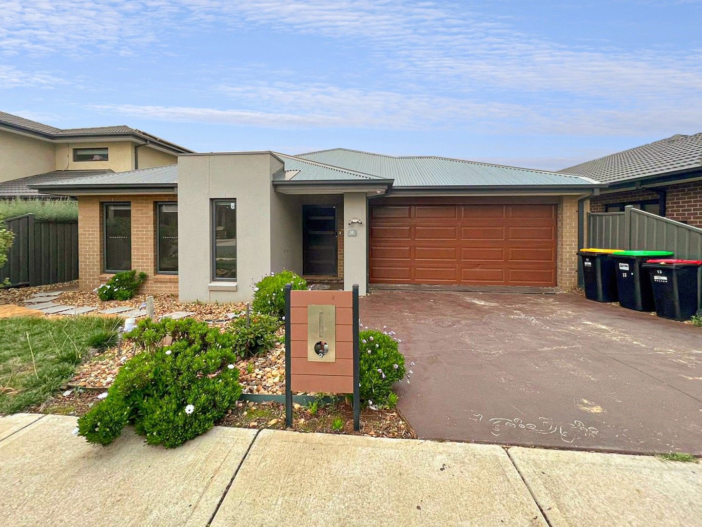 4 bedrooms House in 13 Maracana Circuit STRATHTULLOH VIC, 3338