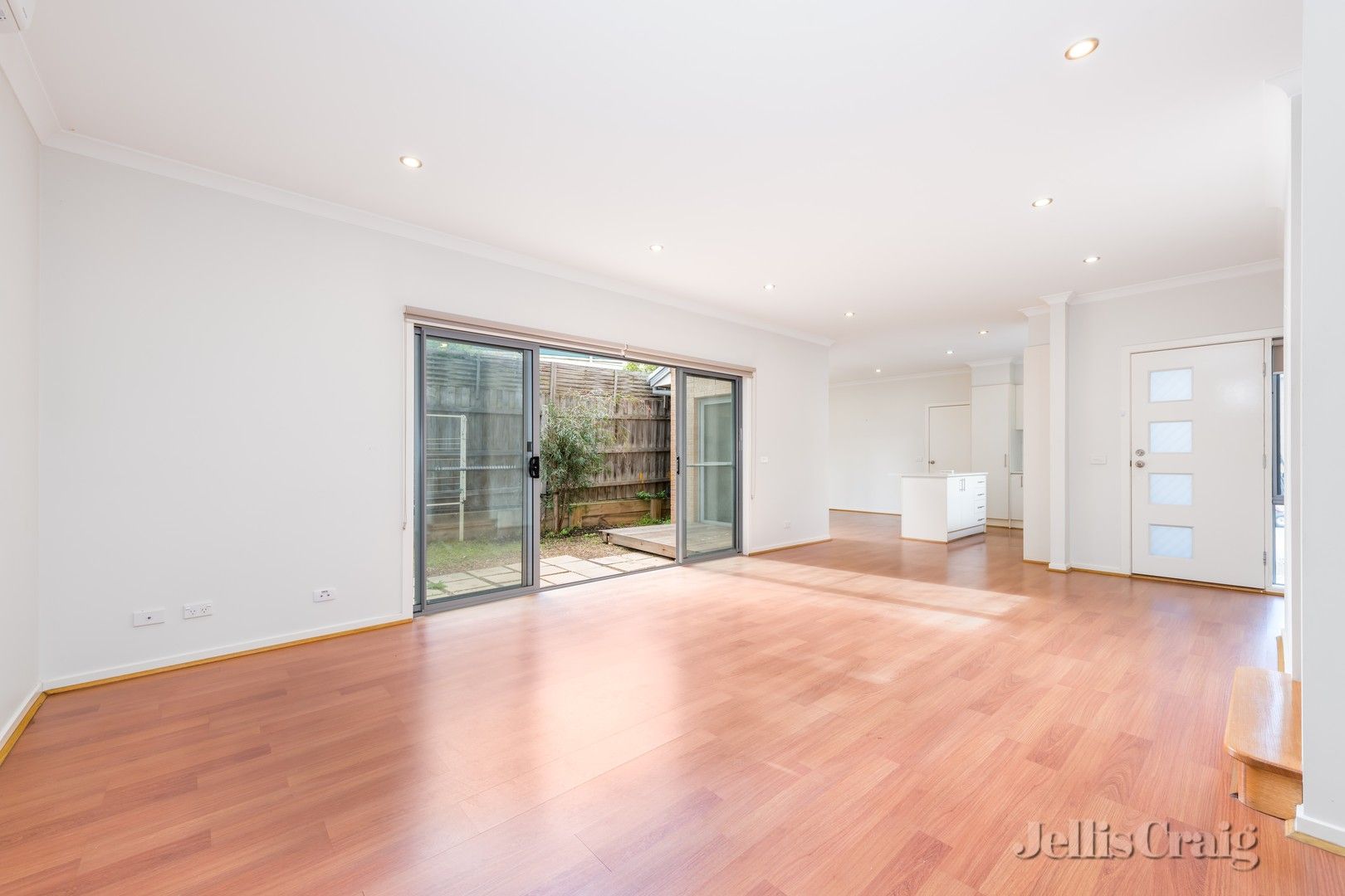 2 bedrooms Townhouse in 2/9 Brett Street BRUNSWICK VIC, 3056