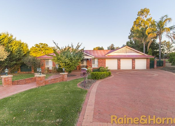 24 Clearwater Place, Dubbo NSW 2830