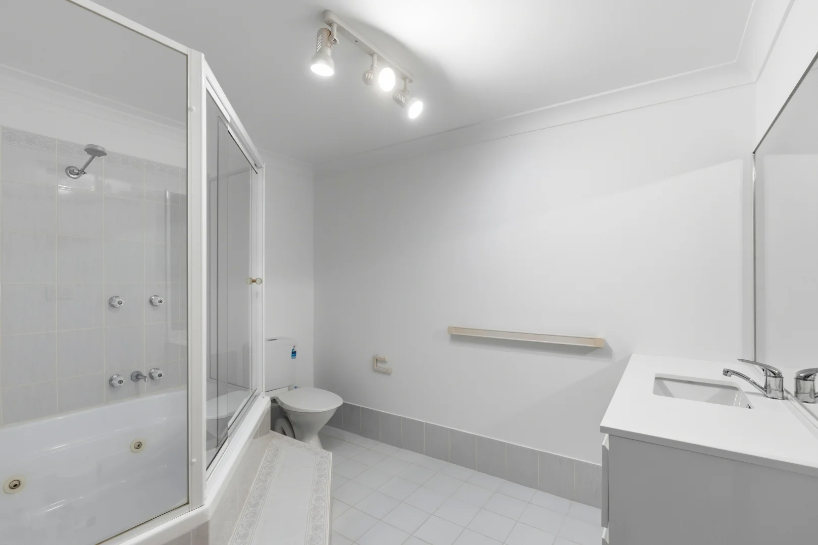 Additional image 7 of UNIT 35/117 John Whiteway Drive, Gosford NSW 2250