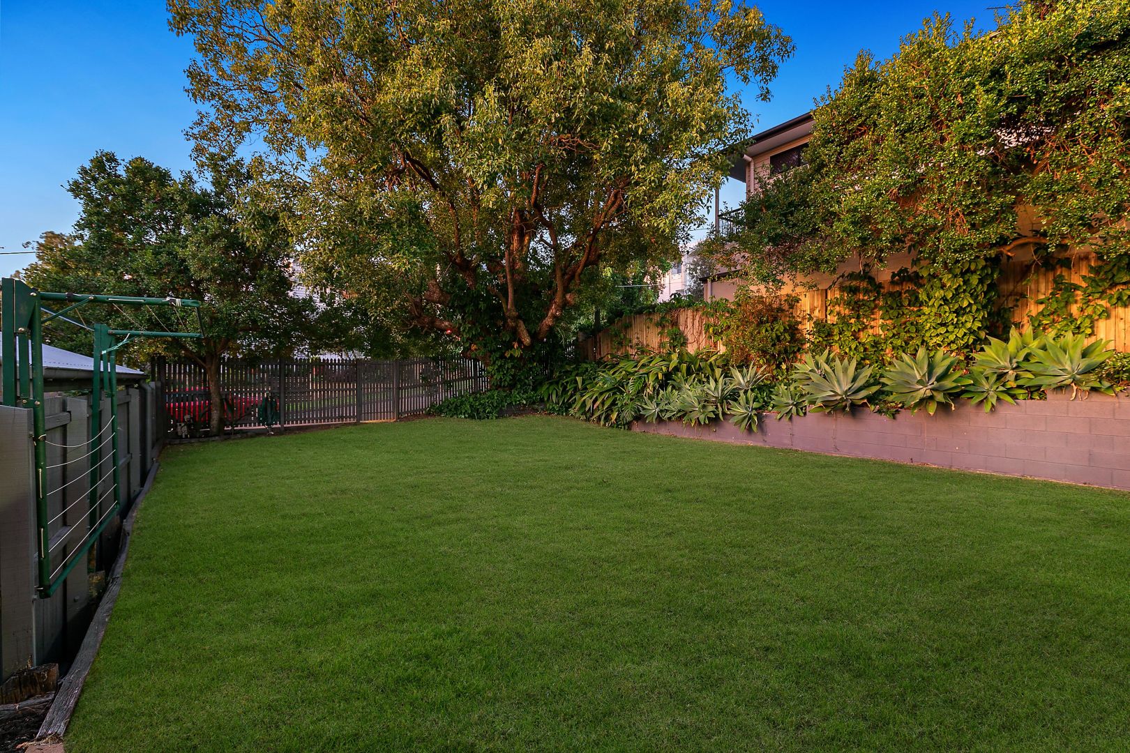 27 Tamworth Street, Annerley QLD 4103, Image 2