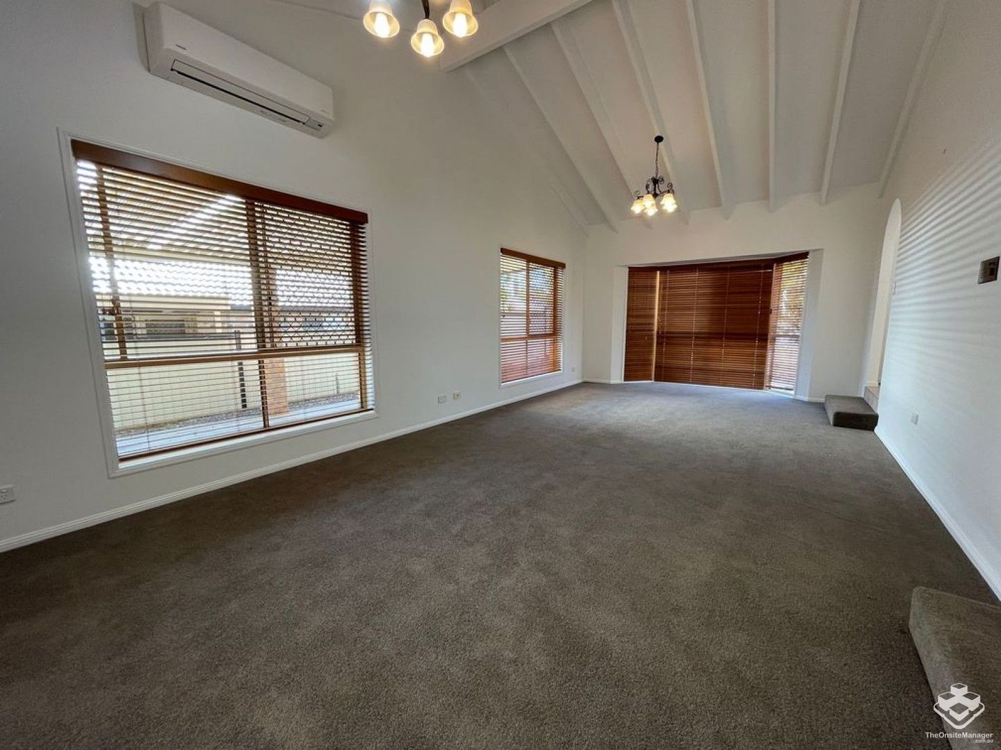 9-woolmere-street-carrara-qld-4211-house-for-rent-domain