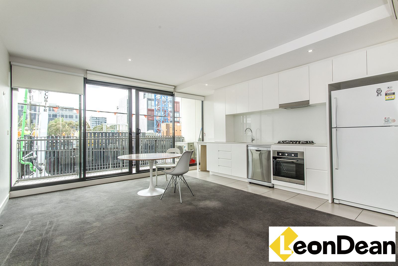 1 bedrooms Apartment / Unit / Flat in 102/8 Ellingworth Parade BOX HILL VIC, 3128