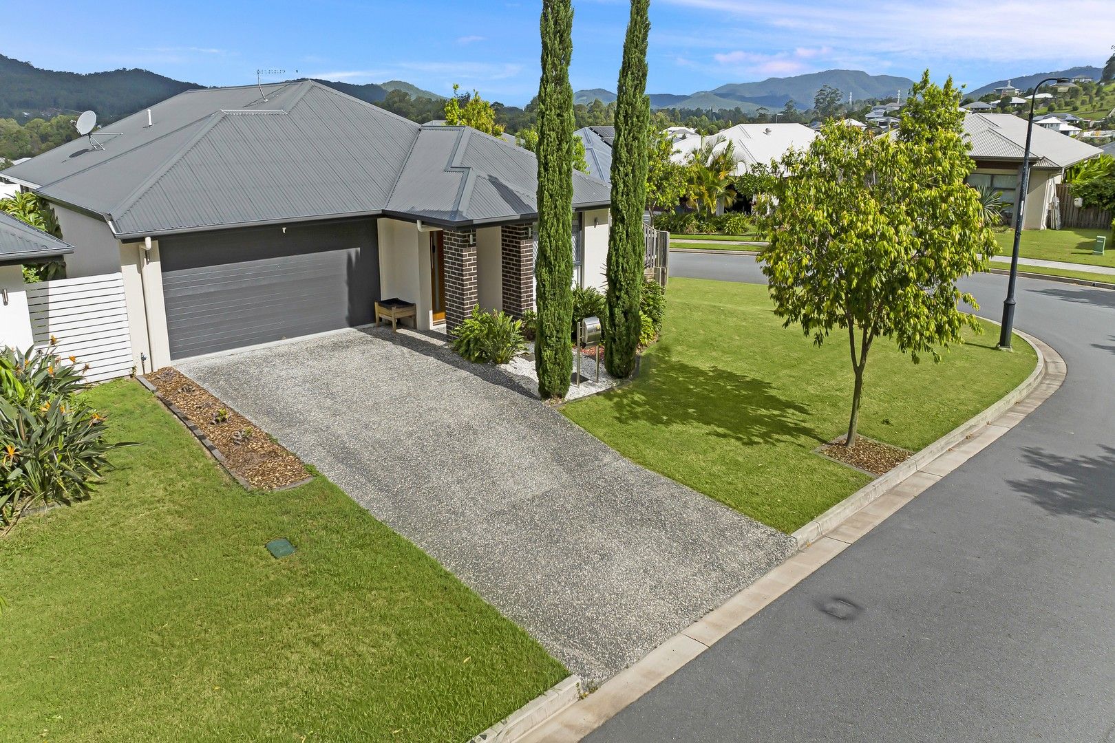 33 Mountain View Parade, Maudsland QLD 4210, Image 2