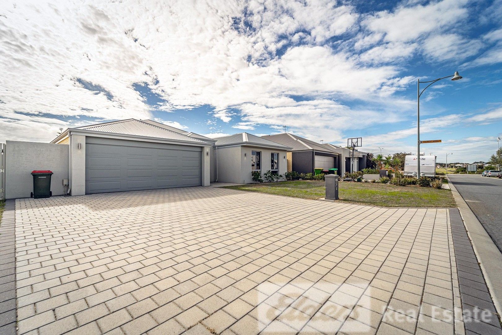 4 bedrooms House in 47 Calooli Grove GOLDEN BAY WA, 6174