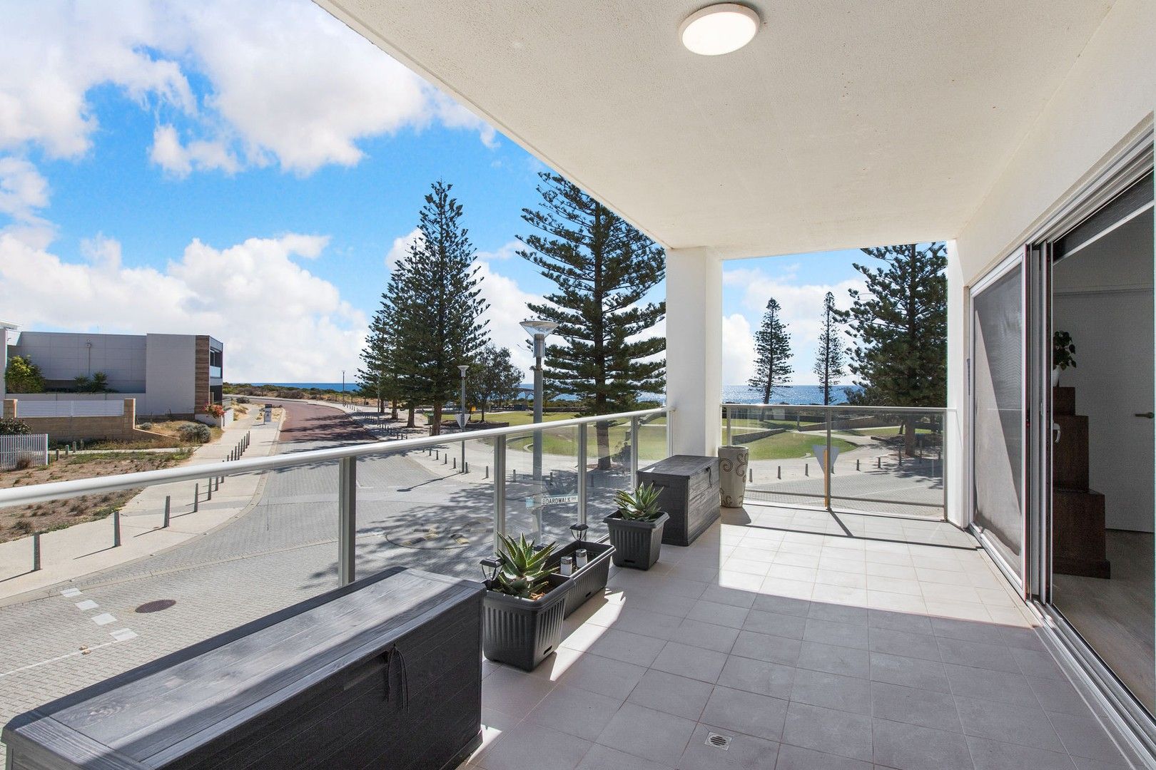 17/150 Boardwalk Boulevard, Halls Head WA 6210, Image 2