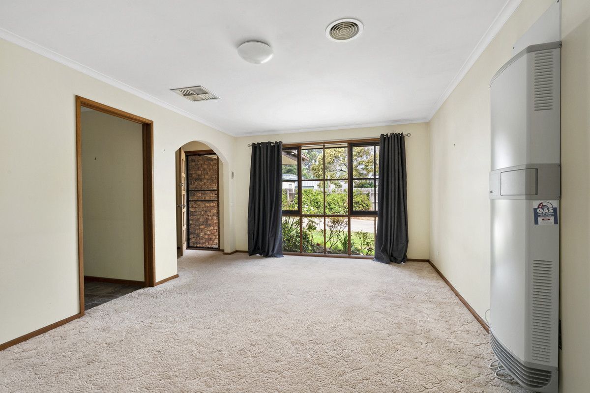 2/16 Dundas Street, Sale VIC 3850, Image 2