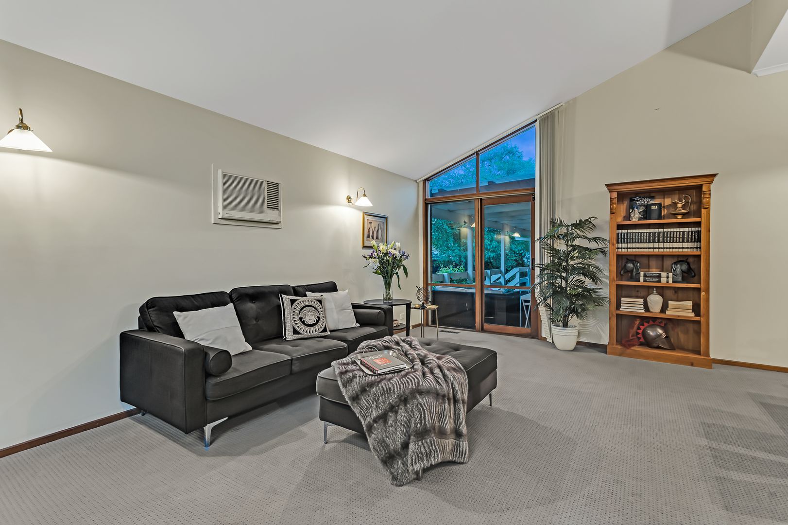 6 The Mews, Wantirna VIC 3152, Image 2