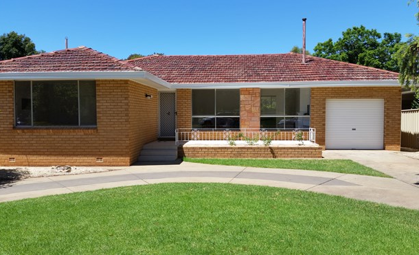 11 Grey Street, Griffith NSW 2680