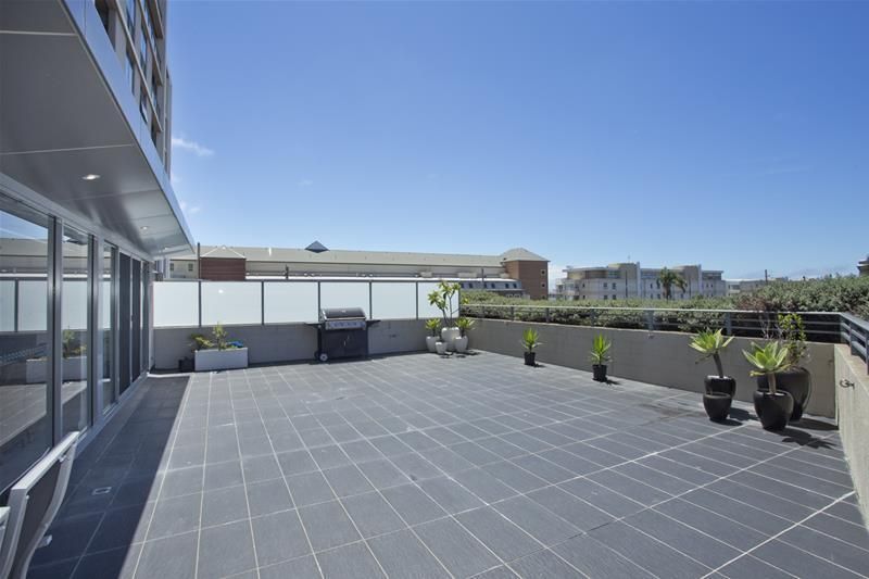 307/335 Wharf Road, Newcastle NSW 2300, Image 2