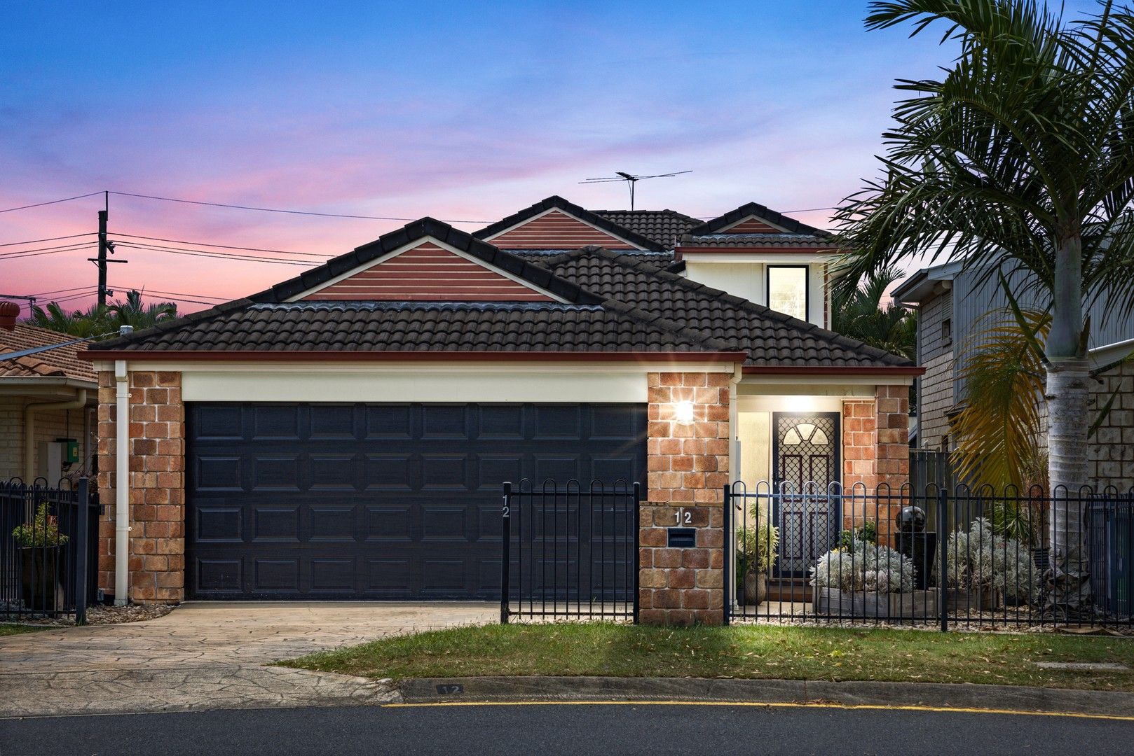 4 bedrooms House in 12 Gale Street REDCLIFFE QLD, 4020