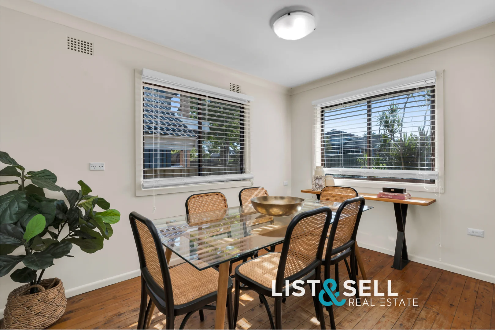 Additional image 5 of 35 Canberra Crescent, Campbelltown NSW 2560