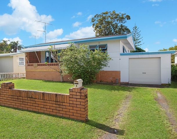 8 Floral Avenue, Tweed Heads South NSW 2486