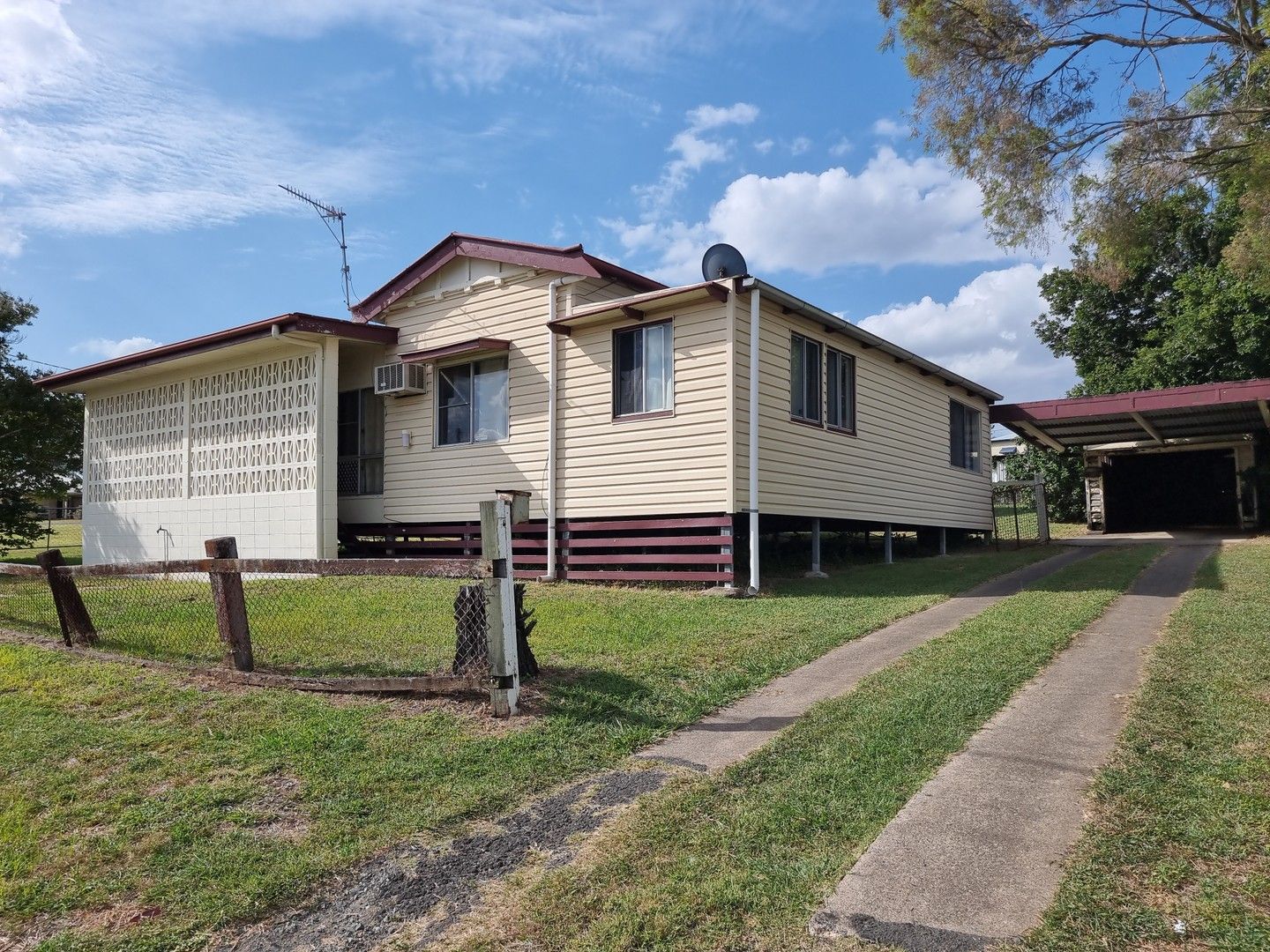 17 Kelvin St, Monto QLD 4630, Image 0