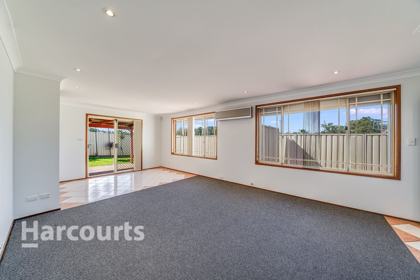 2 Osburn Place, St Helens Park NSW 2560, Image 1